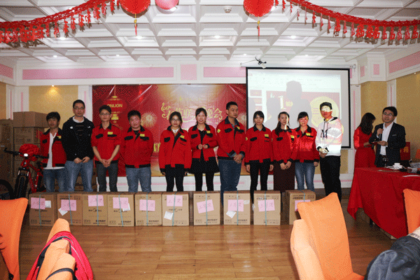 激動(dòng)人心的抽獎(jiǎng)環(huán)節(jié)